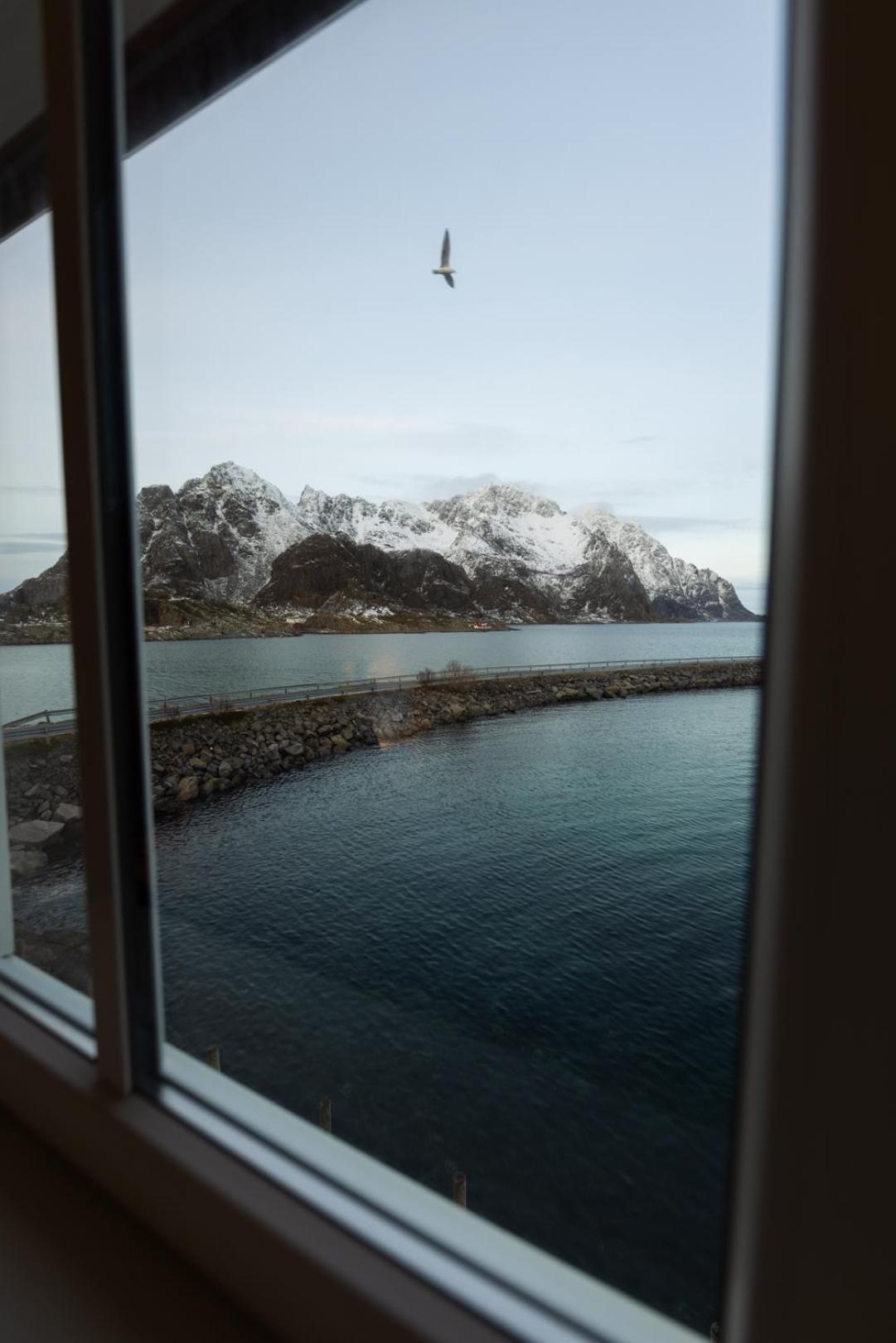 Skata Boutique Hotel Henningsvaer Exterior foto